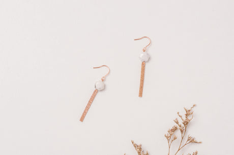 Korea Earrings with white bead and long gold bar